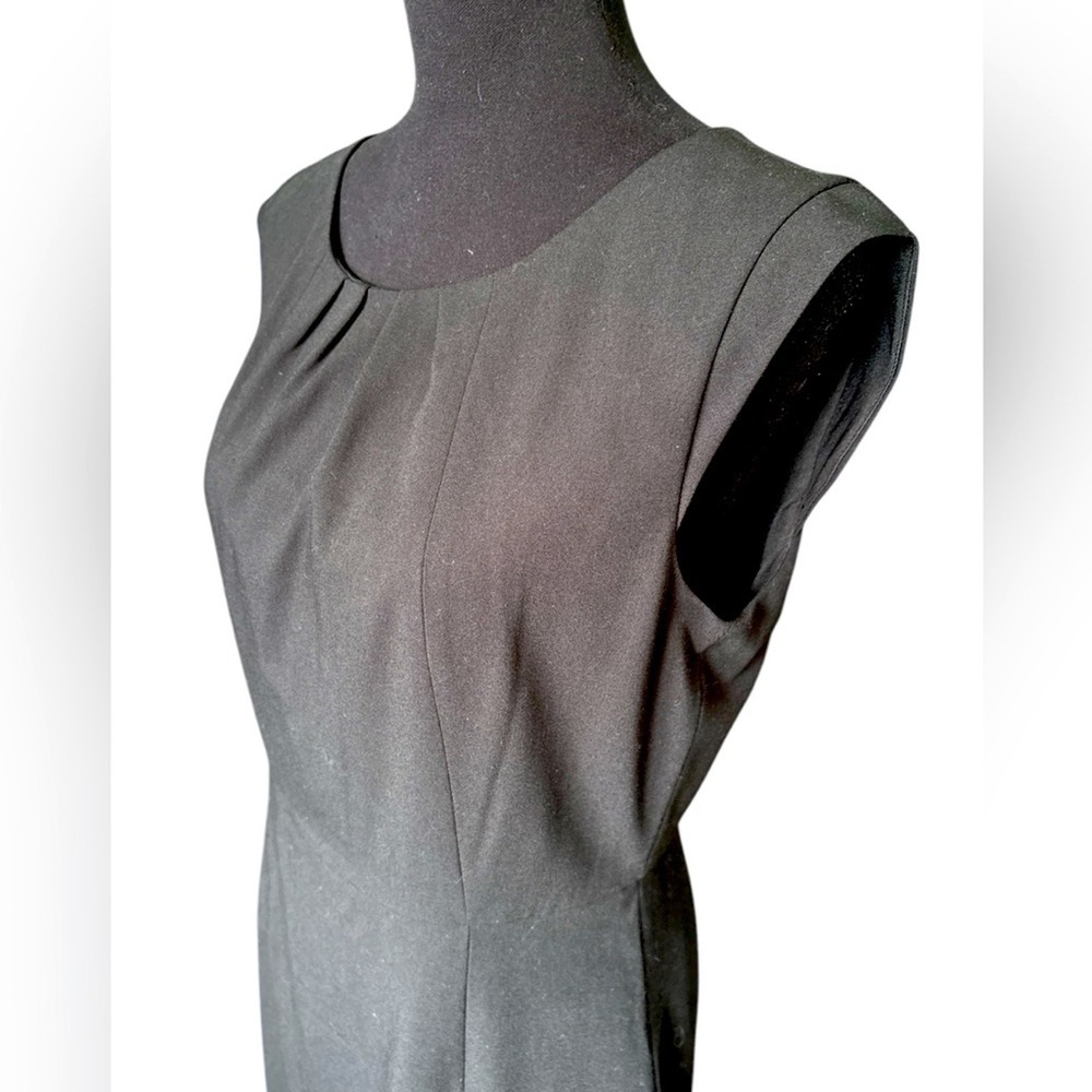 NWT The Limited Black Cap Sleeve Sheath Dress With Pleated Neckline,Size 8,RV$90 - Picture 2 of 7